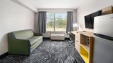 Days Inn & Suites Norton Shores Room
