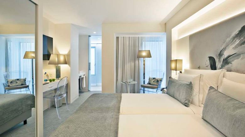 <b>Hotel White Lisboa Room</b>. Images powered by <a href="https://iceportal.shijigroup.com/" title="IcePortal" target="_blank">IcePortal</a>.