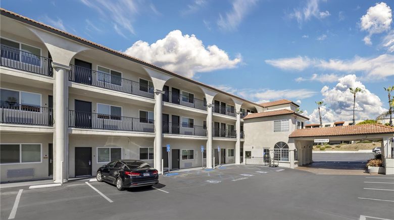 <b>Best Western San Diego Pacific Beach/Mis Exterior</b>. Images powered by <a href="https://iceportal.shijigroup.com/" title="IcePortal" target="_blank">IcePortal</a>.