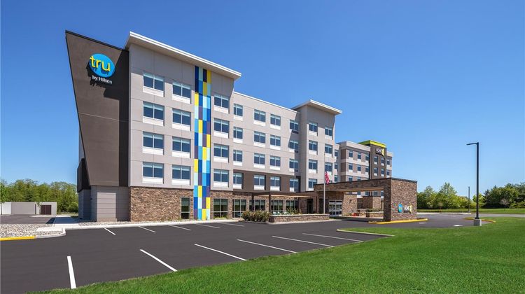 Tru Burlington NJ Exterior