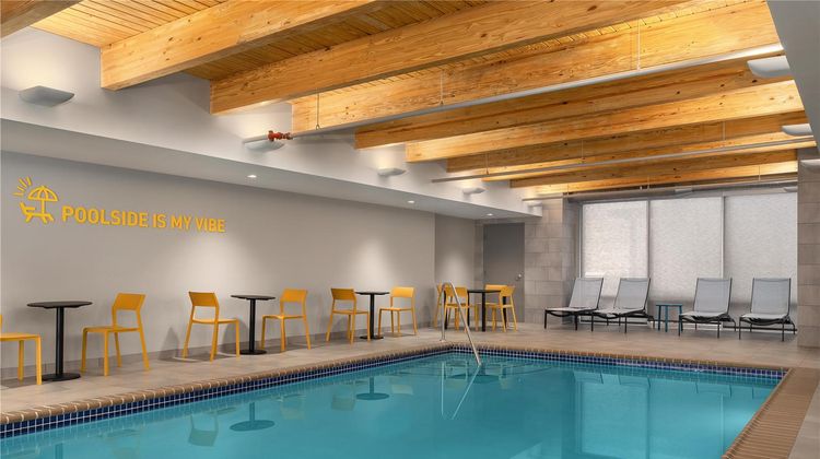 Tru Burlington NJ Pool
