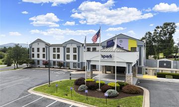 Spark by Hilton Waynesboro