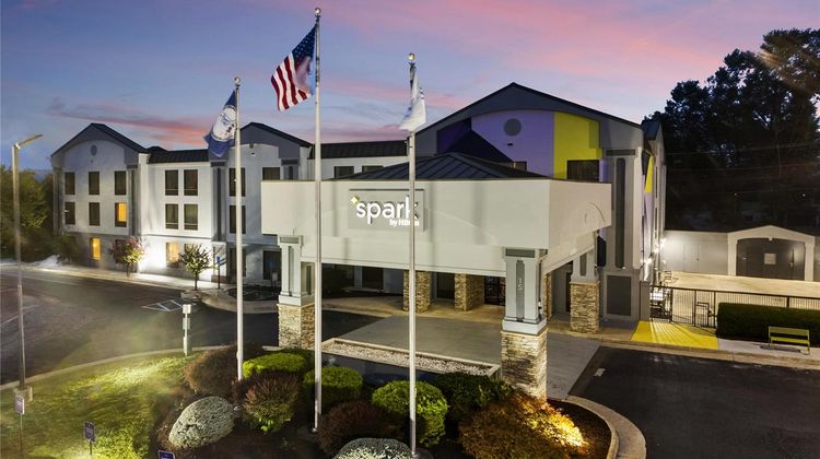 Spark by Hilton Waynesboro Exterior