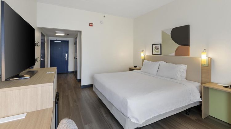 Spark by Hilton Waynesboro Room