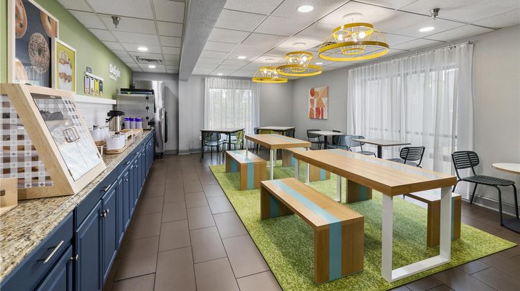 Spark by Hilton Waynesboro Restaurant