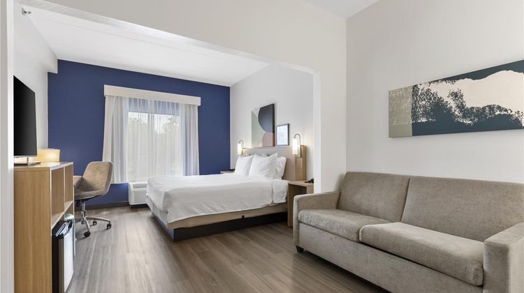 Spark by Hilton Waynesboro Room