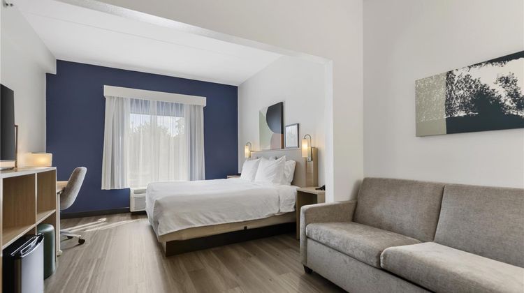 Spark by Hilton Waynesboro Room