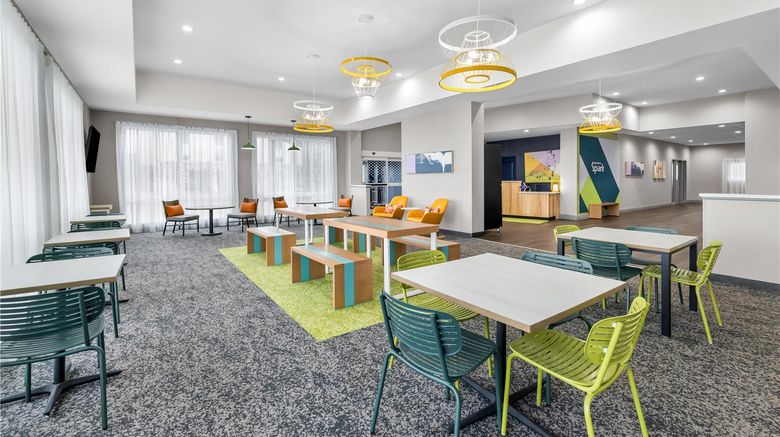 <b>Spark by Hilton Hamburg Restaurant</b>. Images powered by <a href="https://iceportal.shijigroup.com/" title="IcePortal" target="_blank">IcePortal</a>.