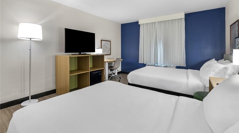 <b>Spark by Hilton Hamburg Room</b>. Images powered by <a href="https://iceportal.shijigroup.com/" title="IcePortal" target="_blank">IcePortal</a>.