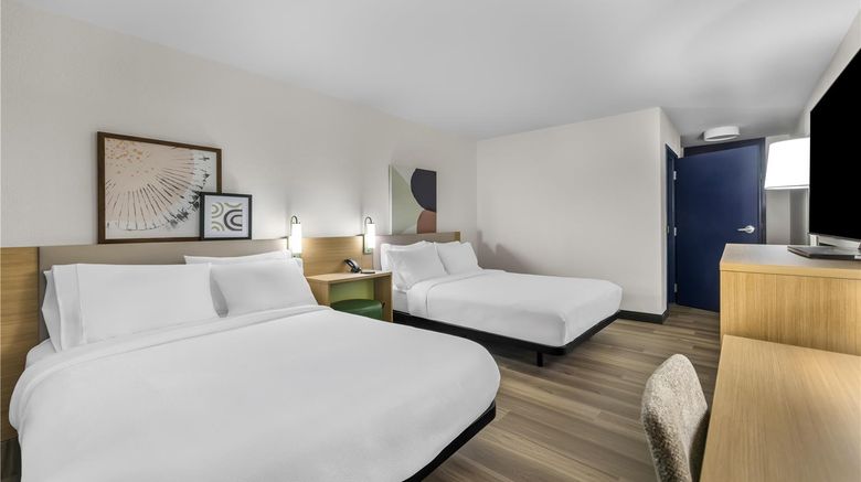 <b>Spark by Hilton Hamburg Room</b>. Images powered by <a href="https://iceportal.shijigroup.com/" title="IcePortal" target="_blank">IcePortal</a>.