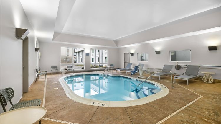Spark by Hilton Hamburg Pool