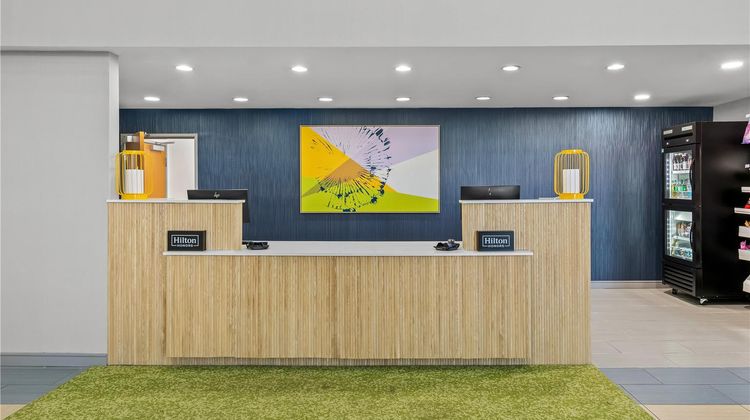 Spark by Hilton Plainfield Indianapolis Lobby