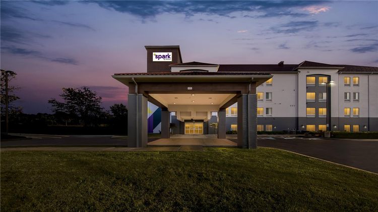 Spark by Hilton Plainfield Indianapolis Exterior