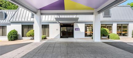 Spark by Hilton Staunton Exterior