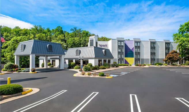 Spark by Hilton Staunton Exterior