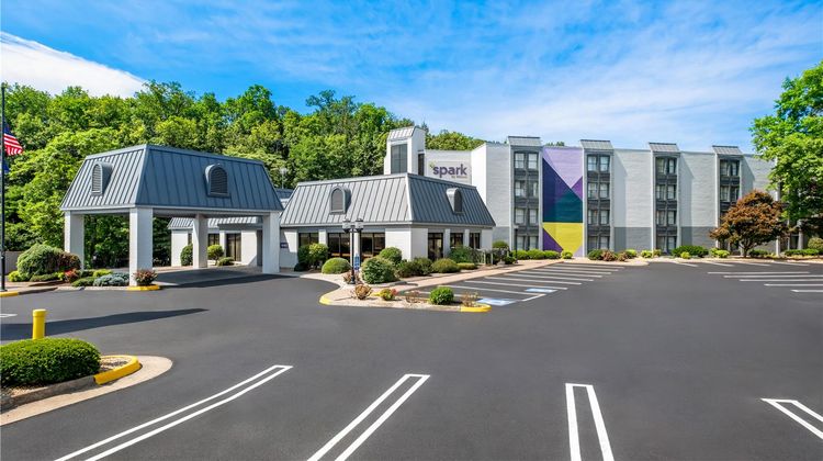 Spark by Hilton Staunton Exterior