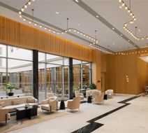 DoubleTree Hilton Bengaluru Airport Lobby
