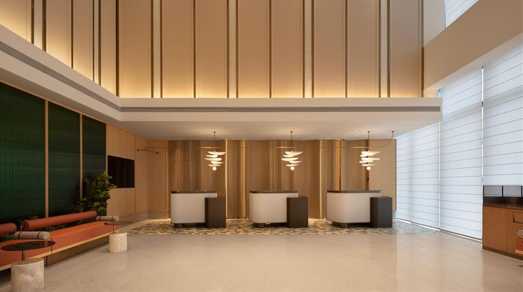 Hilton Garden Inn Zhengzhou Airport Lobby