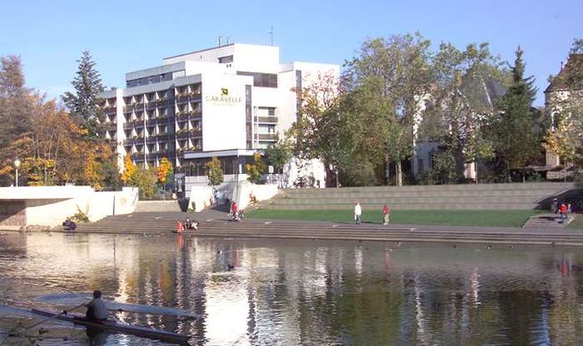 Caravelle Hotel im Park Exterior
