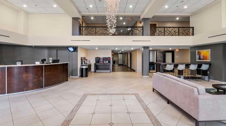 <b>Red Lion Hotel Charlotte Airport Lobby</b>. Images powered by <a href="https://iceportal.shijigroup.com/" title="IcePortal" target="_blank">IcePortal</a>.