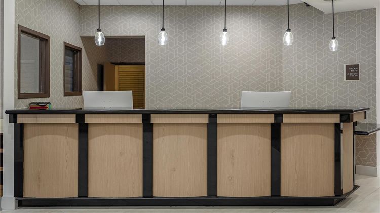 Best Western Plus Downtown Tacoma Lobby
