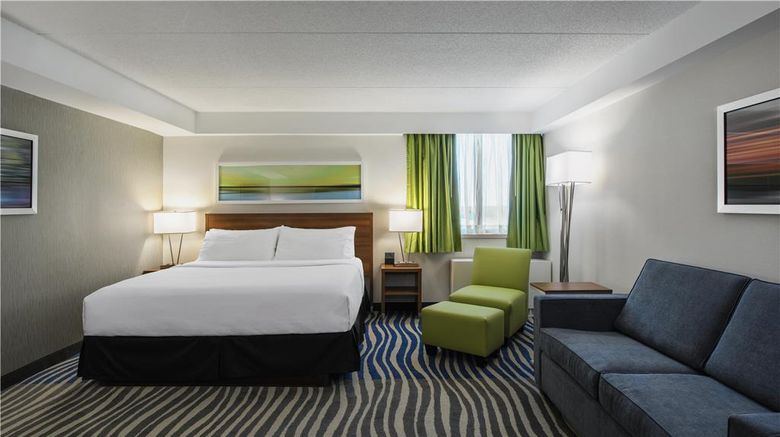 <b>Birchwood Inn, BW Premier Collection Room</b>. Images powered by <a href="https://iceportal.shijigroup.com/" title="IcePortal" target="_blank">IcePortal</a>.