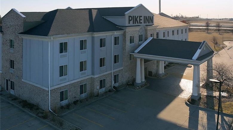 <b>Pike Inn Le Roy Exterior</b>. Images powered by <a href="https://iceportal.shijigroup.com/" title="IcePortal" target="_blank">IcePortal</a>.