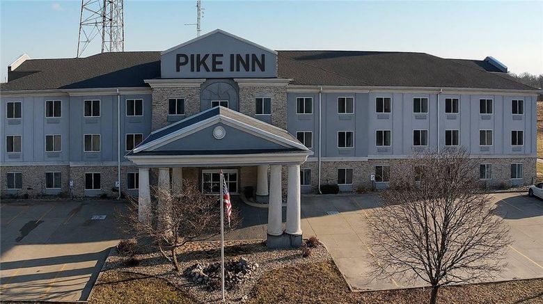 <b>Pike Inn Le Roy Exterior</b>. Images powered by <a href="https://iceportal.shijigroup.com/" title="IcePortal" target="_blank">IcePortal</a>.