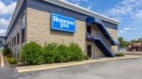 <b>Rodeway Inn Exterior</b>. Images powered by <a href="https://iceportal.shijigroup.com/" title="IcePortal" target="_blank">IcePortal</a>.