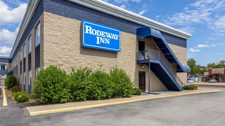 Rodeway Inn Exterior