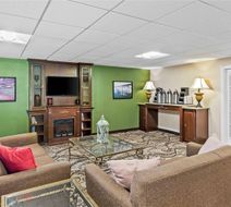 Rodeway Inn Lobby