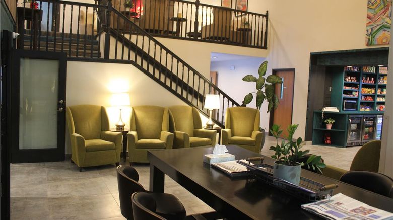 <b>Alliance Hotel and Suites Lobby</b>. Images powered by <a href="https://iceportal.shijigroup.com/" title="IcePortal" target="_blank">IcePortal</a>.