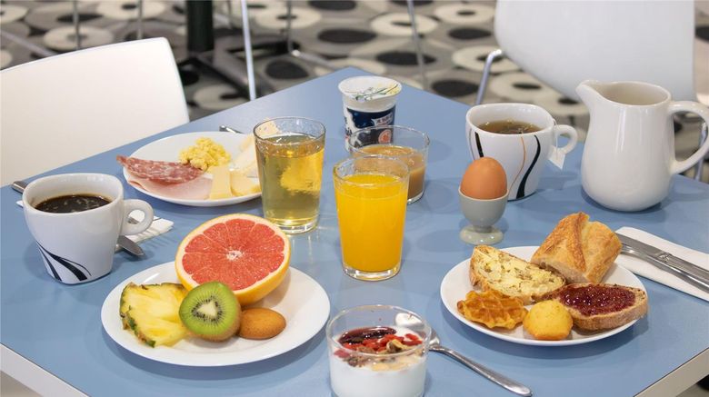 <b>Brit Hotel Macon Centre Gare Restaurant</b>. Images powered by <a href="https://iceportal.shijigroup.com/" title="IcePortal" target="_blank">IcePortal</a>.