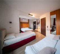 Brit Hotel La Bonne Etape Room