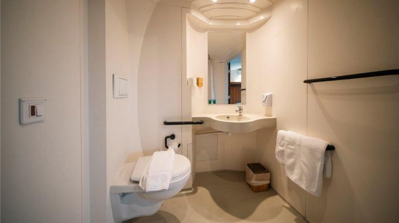 <b>Brit Hotel La Bonne Etape Room</b>. Images powered by <a href="https://iceportal.shijigroup.com/" title="IcePortal" target="_blank">IcePortal</a>.