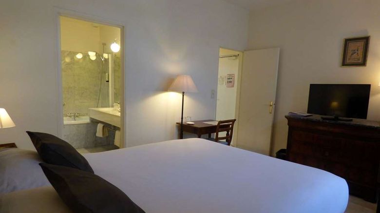 <b>Hotel la Tonnellerie Room</b>. Images powered by <a href="https://iceportal.shijigroup.com/" title="IcePortal" target="_blank">IcePortal</a>.