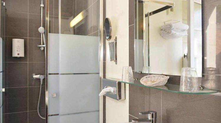 Hotel Le Puits Dore Room