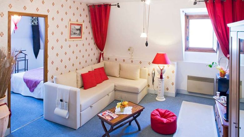 <b>Hotel Le Puits Dore Room</b>. Images powered by <a href="https://iceportal.shijigroup.com/" title="IcePortal" target="_blank">IcePortal</a>.
