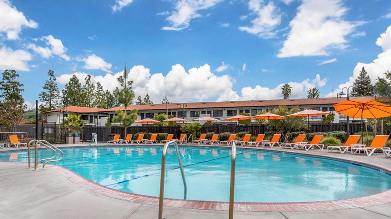 <b>The Sandman Pool</b>. Images powered by <a href="https://iceportal.shijigroup.com/" title="IcePortal" target="_blank">IcePortal</a>.