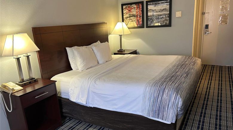 <b>AmericInn Mosinee Central Wisconsin Airport Room</b>. Images powered by <a href="https://iceportal.shijigroup.com/" title="IcePortal" target="_blank">IcePortal</a>.