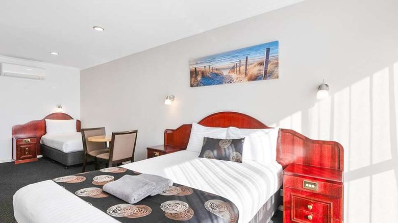 <b>Best Western Port Lincoln Room</b>. Images powered by <a href="https://iceportal.shijigroup.com/" title="IcePortal" target="_blank">IcePortal</a>.