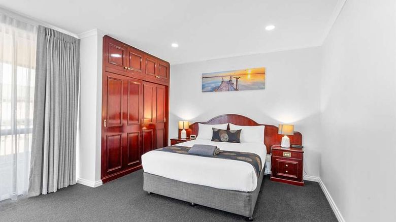 <b>Best Western Port Lincoln Suite</b>. Images powered by <a href="https://iceportal.shijigroup.com/" title="IcePortal" target="_blank">IcePortal</a>.