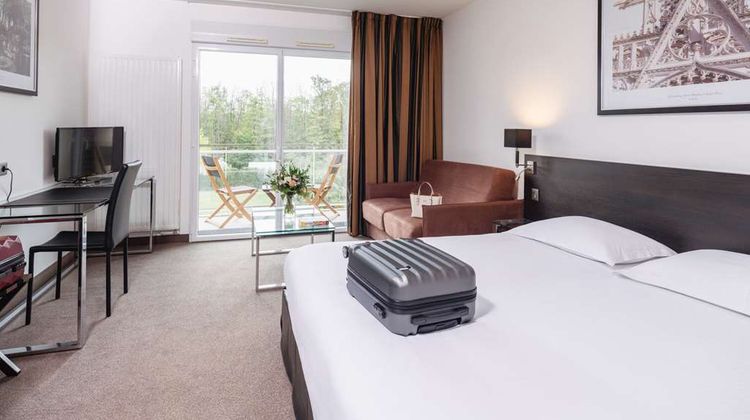 Westotel Life Nantes Carquefou Room