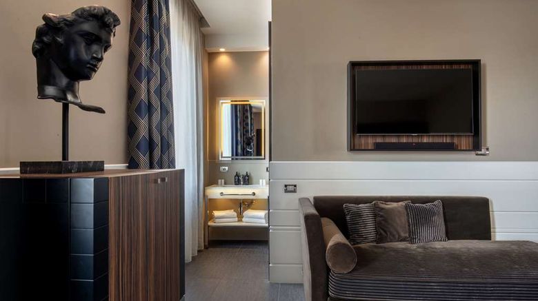 <b>Rome Glam Hotel Suite</b>. Images powered by <a href="https://iceportal.shijigroup.com/" title="IcePortal" target="_blank">IcePortal</a>.