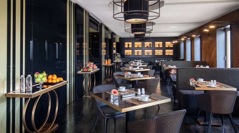 <b>Rome Glam Hotel Restaurant</b>. Images powered by <a href="https://iceportal.shijigroup.com/" title="IcePortal" target="_blank">IcePortal</a>.
