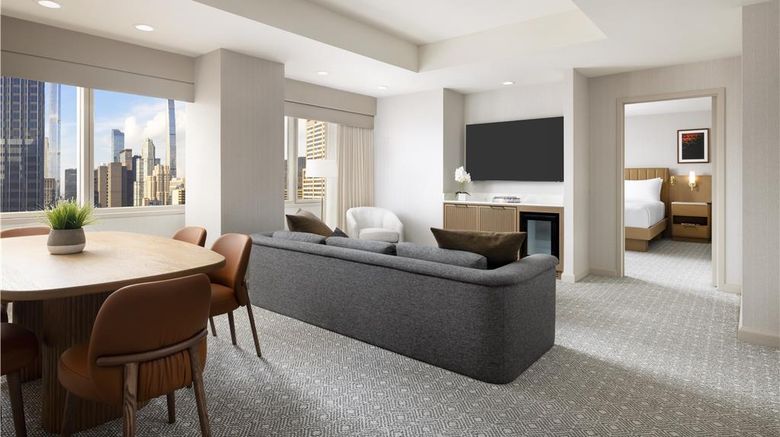<b>Hyatt Regency Times Square Suite</b>. Images powered by <a href="https://iceportal.shijigroup.com/" title="IcePortal" target="_blank">IcePortal</a>.
