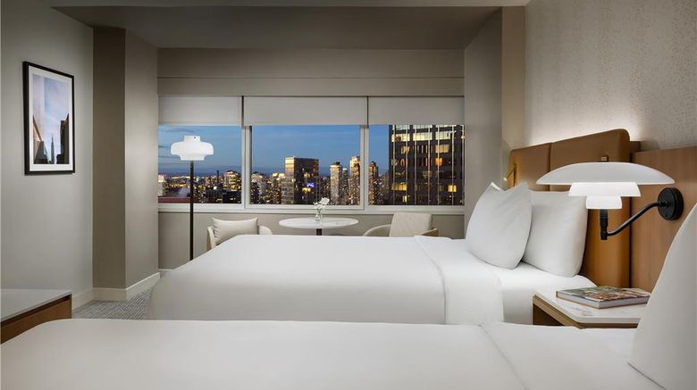 <b>Hyatt Regency Times Square Room</b>. Images powered by <a href="https://iceportal.shijigroup.com/" title="IcePortal" target="_blank">IcePortal</a>.