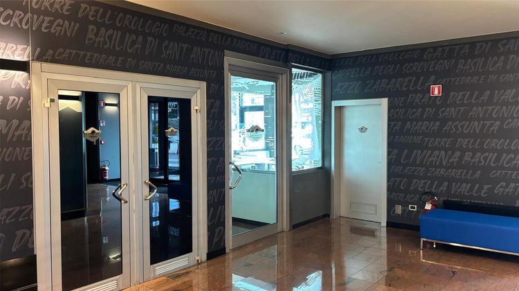Sure Hotel by Best Western Milano Lobby