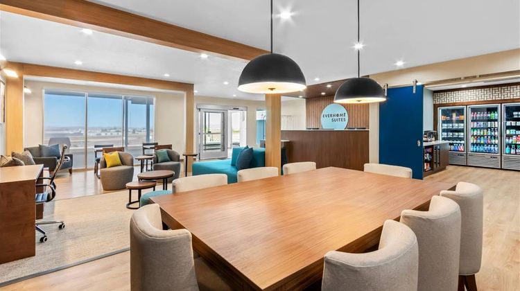 Everhome Suites Yuma Lobby