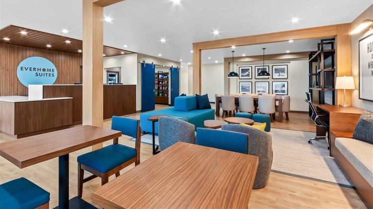 Everhome Suites Yuma Lobby